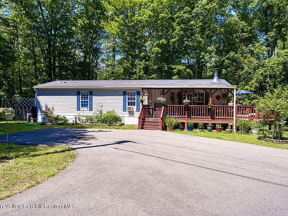 2nd image of 140 Gallis Hill Road