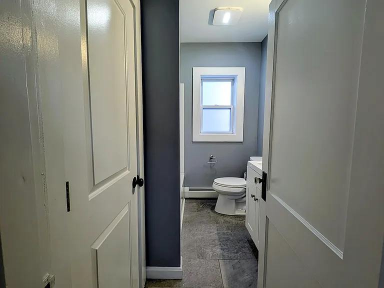 168 Waterman Ave — Photo 12