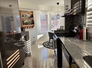 87 Young St, Hamilton, ON L8N1V4