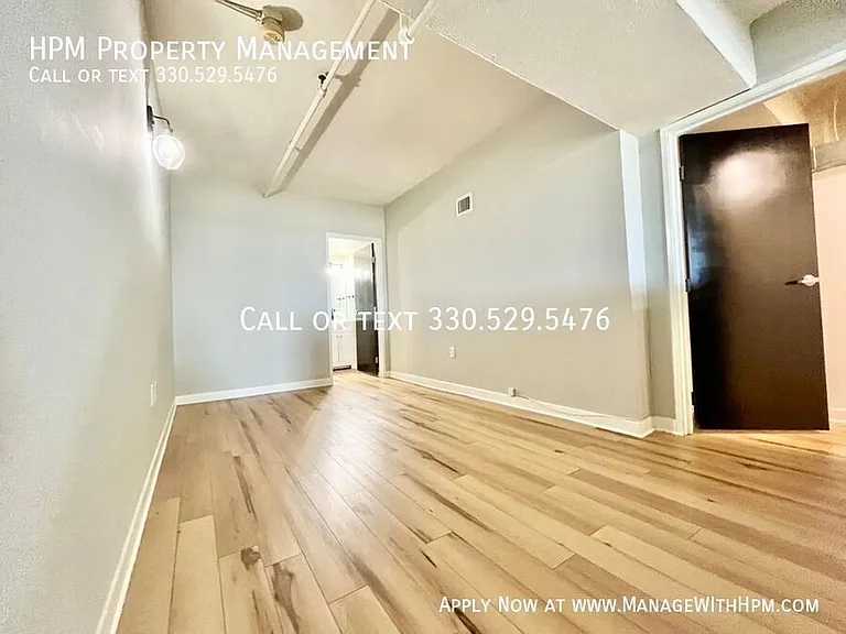 1133 W 9th Street — Photo 57