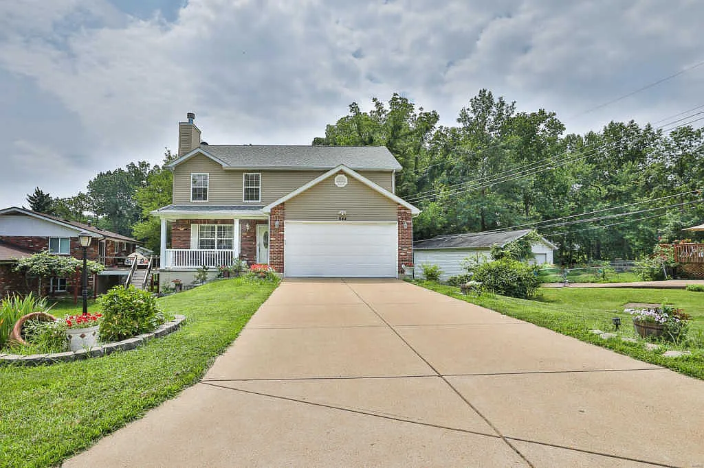 1144 Hawkstone Ln photo 1