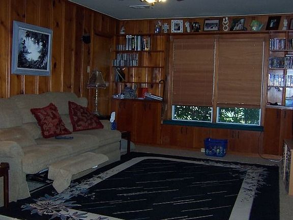 Den , built in bookshelves