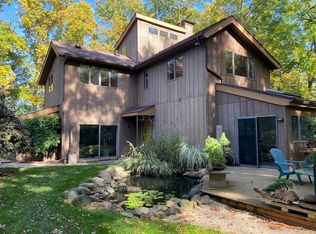 1610 Dhu Varren Rd, Ann Arbor, MI 48105