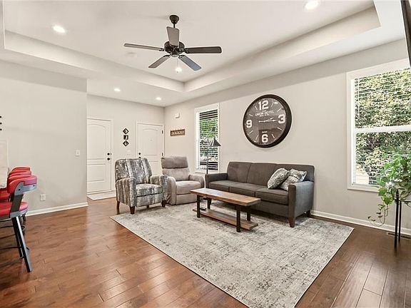 4th image of 1327 N 158th Ter