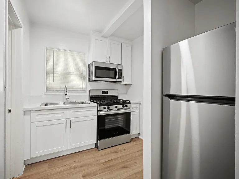 1628 S Saint Andrews Pl #1 — Photo 6