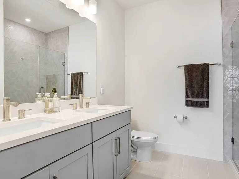 2506 W Cleveland St #20 — Photo 12