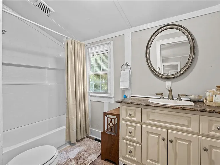 158 Hill St — Photo 11