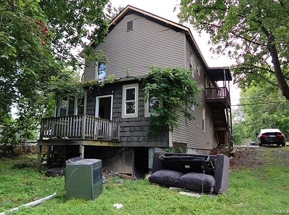 4th image of 302 Tower Avenue