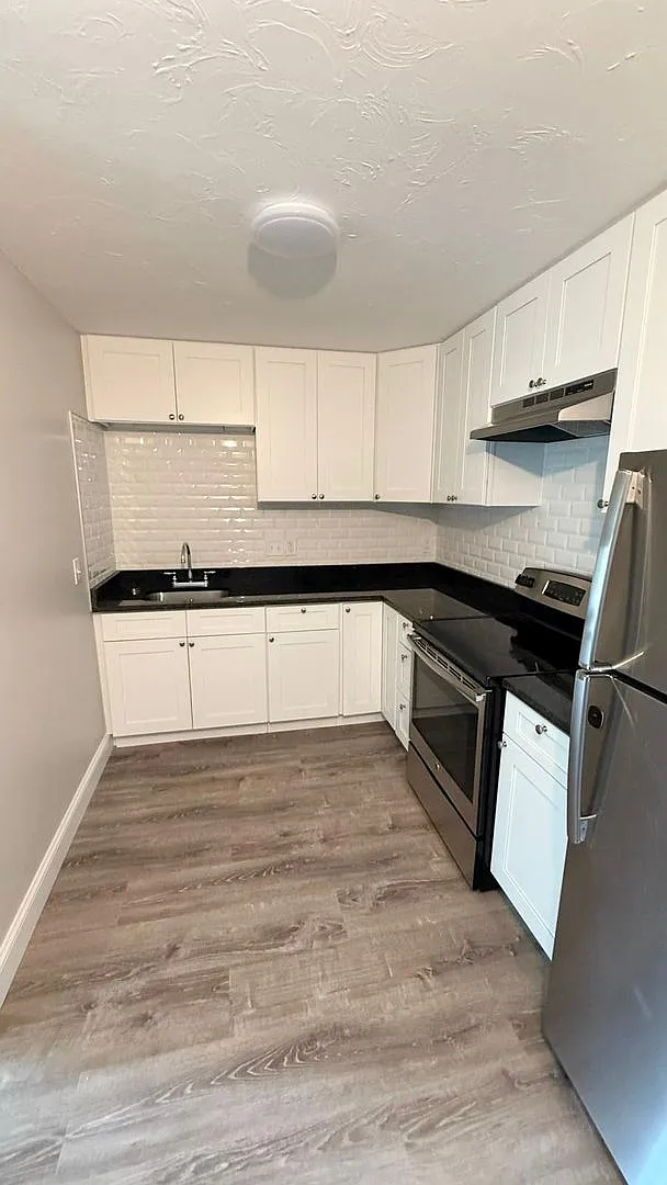 310 Thompson Road LLC — Photo 3
