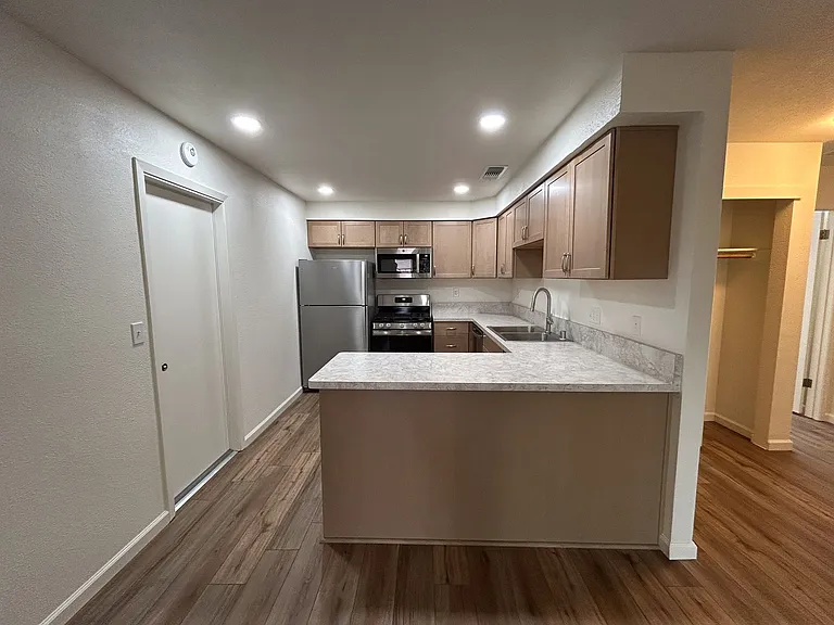 857 Netters Cir — Photo 4