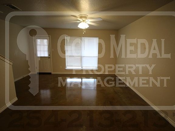 4th image of 4008 Cambridge Dr APT B
