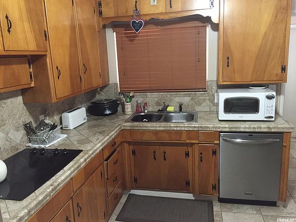 3rd image of 1442 Glenwood Dr