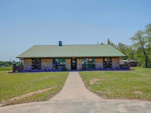 508 E Fannin St, De Kalb, TX 75559