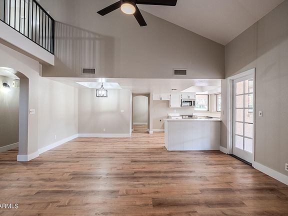 3rd image of 630 N LARKSPUR Street