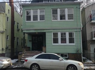 284 Leslie St, Newark, NJ 07112