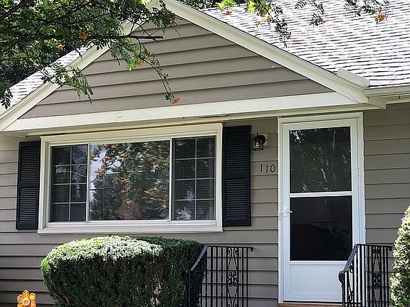 3rd image of 110 Robinhood Ln