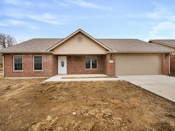 2nd image of 290 Coates Ct