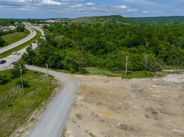 5 Highway 75, Henryetta, OK 74437