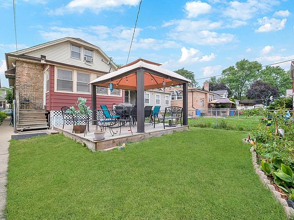 5th image of 2711 Wesley Ave