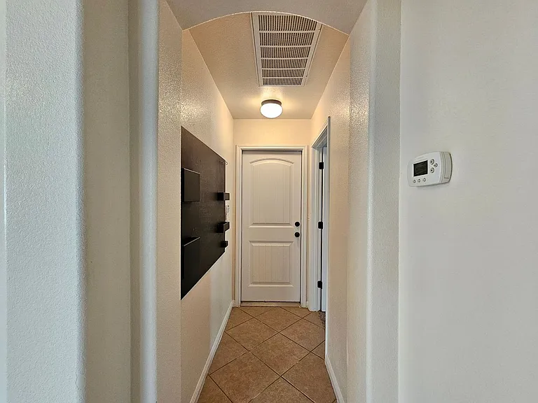 304 W Libra Dr — Photo 19