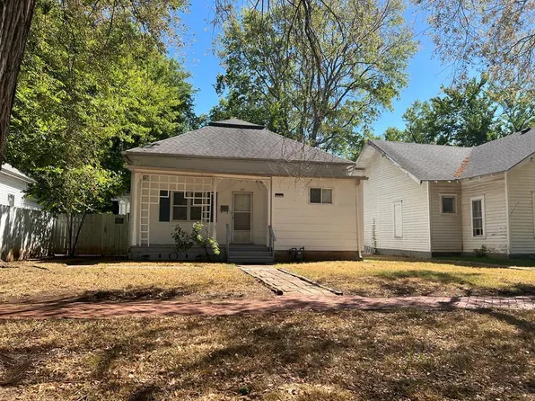 231 W 1st St, Cherryvale, KS 67335