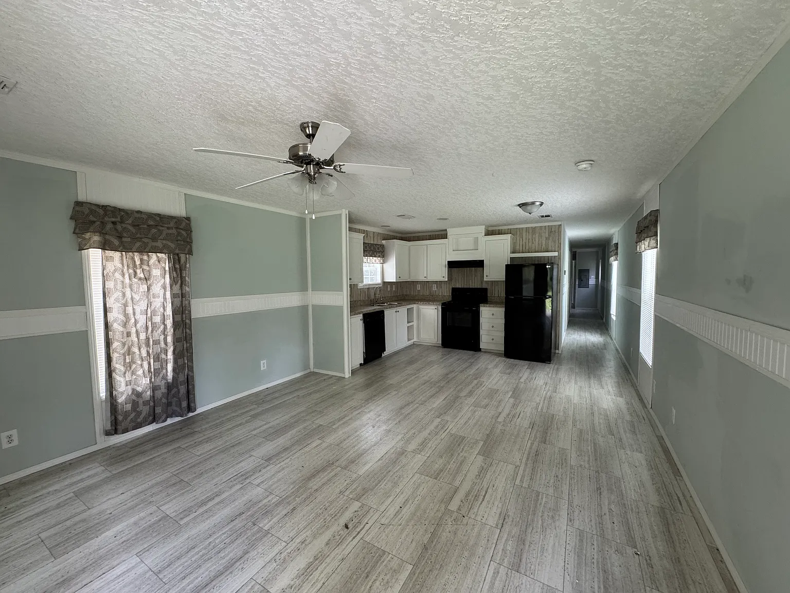 3 bed, 1280 sqft, $1,425 — Photo 3