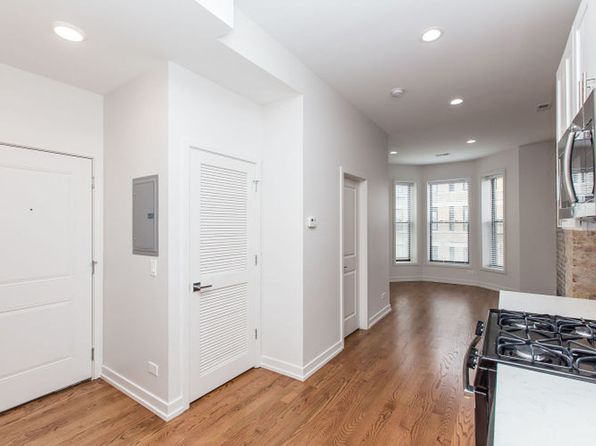 1008-12 W 18th Pl #302