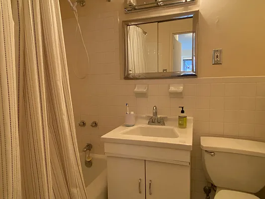 Rented by Compass | media 9