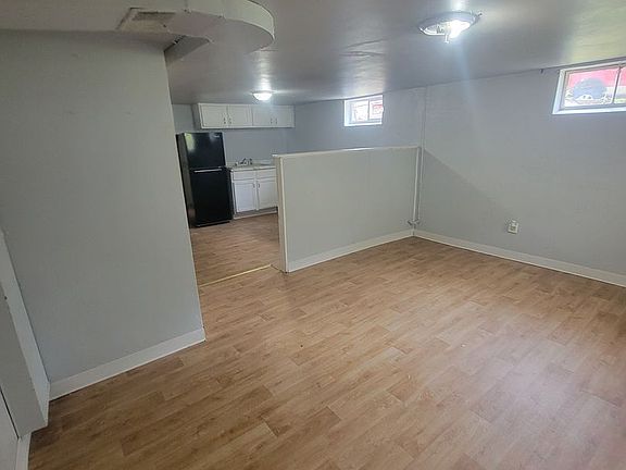 2nd image of 1318 E Frye Ave