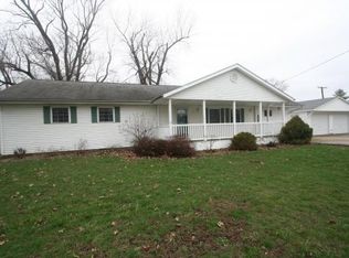 104 W North 3rd St, Findlay, IL 62534