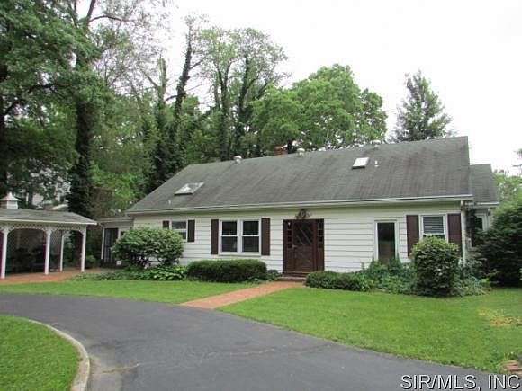 1st image of 106 Rosewood Ln