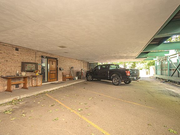 5th image of 921 E Huron St #6