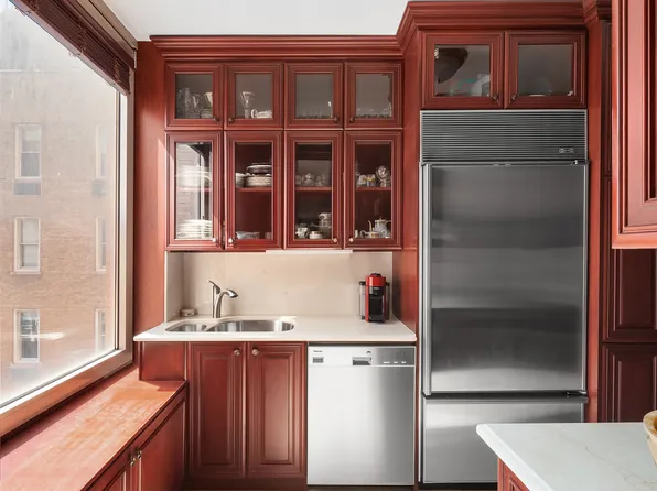 30 East 85th Street image 5 of 9