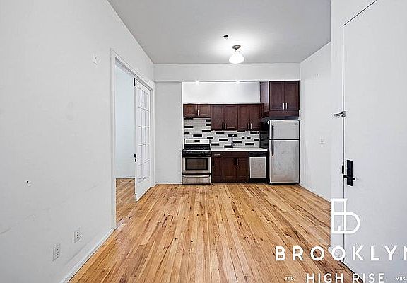 3rd image of 212 Evergreen Ave #3G
