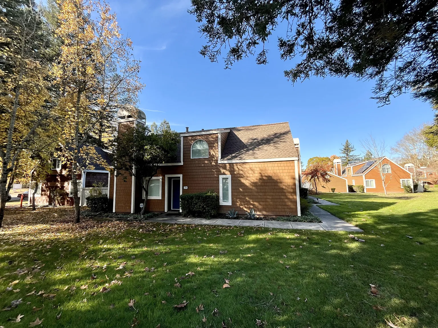 3 bed, 1291 sqft, $3,500 — Photo 1