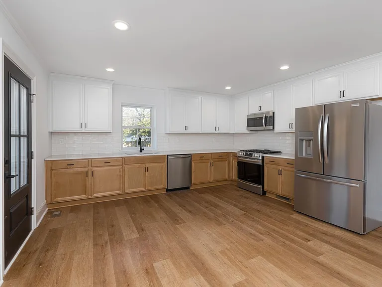 3200 Holly Rd — Photo 3