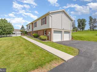 71 Pheasant Ridge Rd, Hanover, PA 17331
