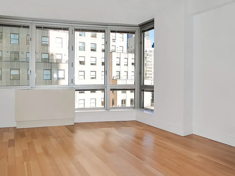 150 E 44th St #45D — Photo 9