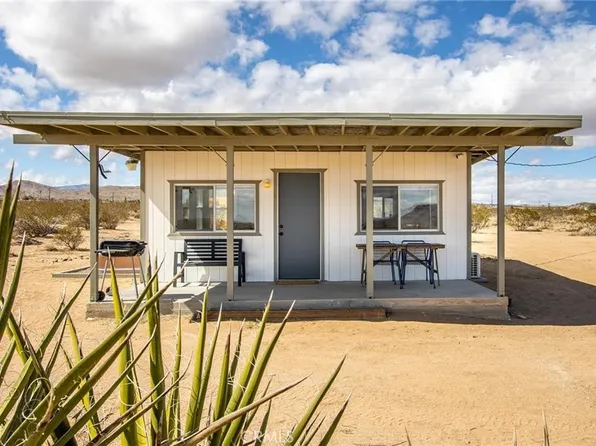 2128 Sage Ave, Landers, CA 92285