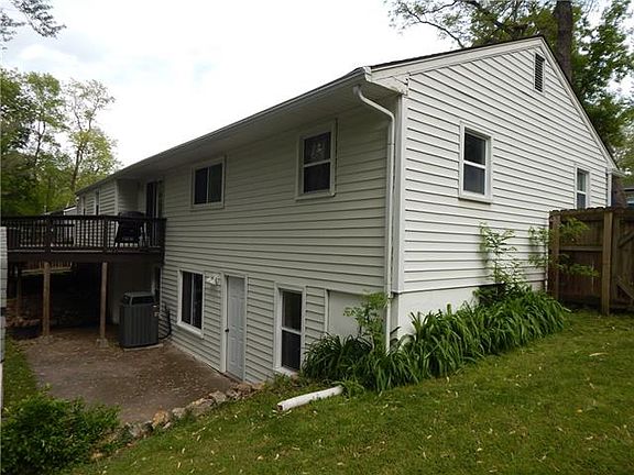 5th image of 1466 Spruce Ave
