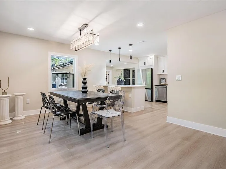 1104 S Lois Ave — Photo 6