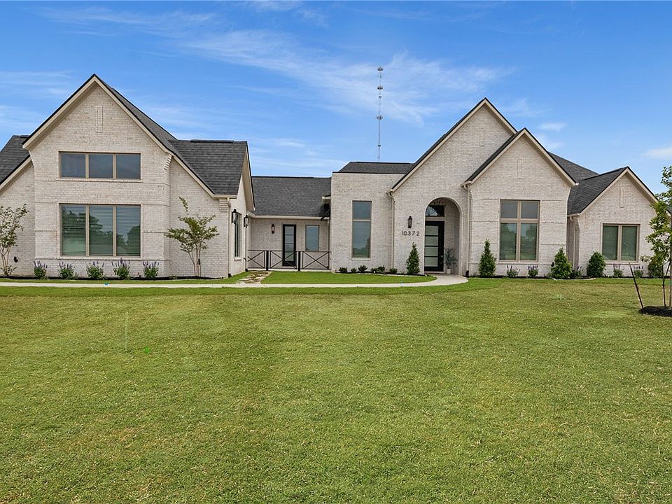 1st image of 10372 Charlinda Ln
