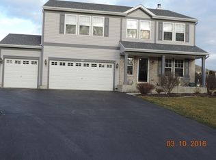 227 Ridgestone Trl, Poplar Grove, IL 61065