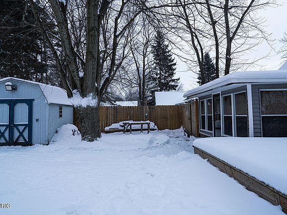 3rd image of 43 N 160th Ave
