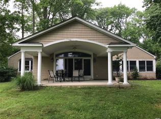 40 Cherrylawn Ln, Northport, NY 11768