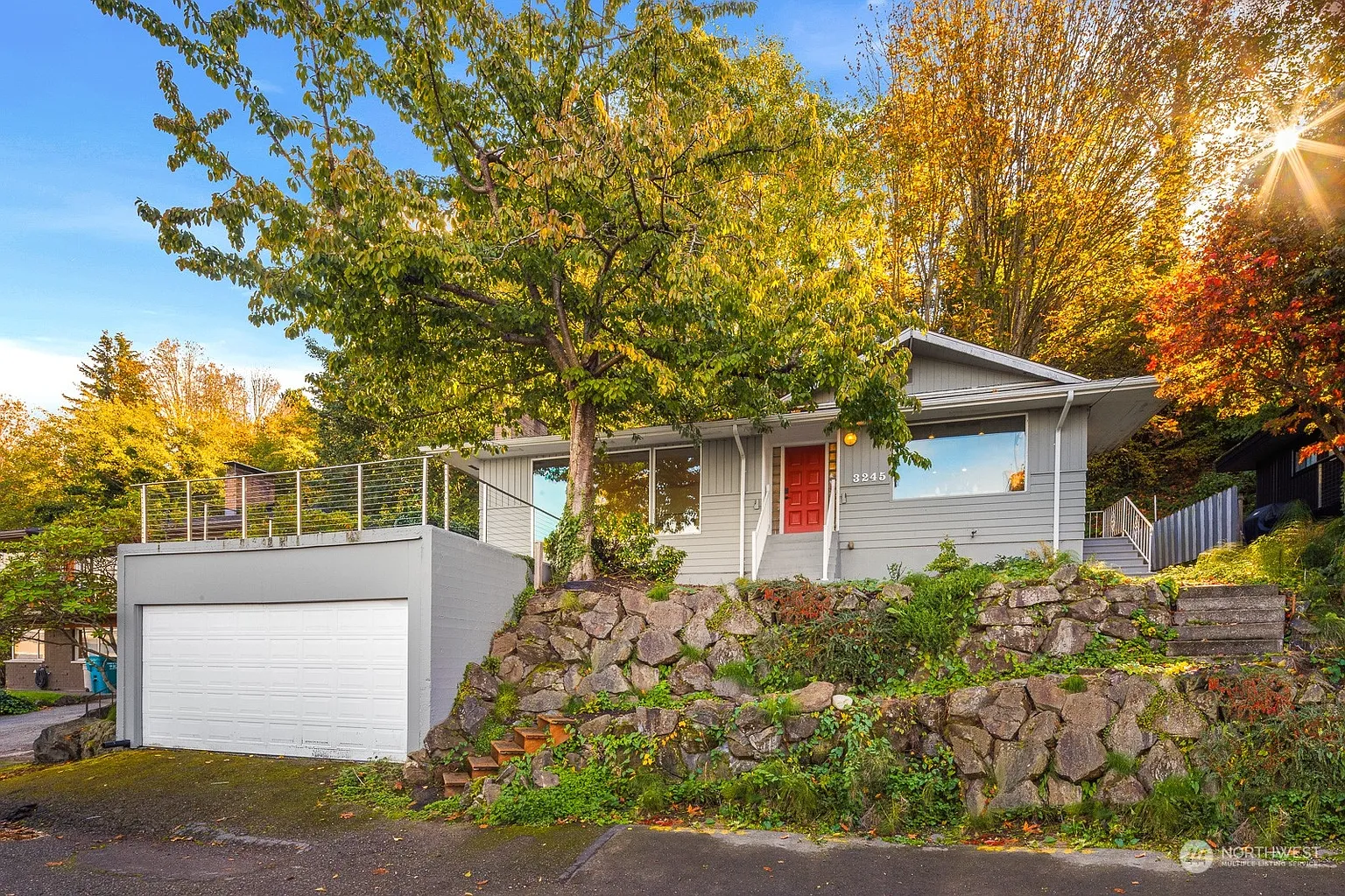 3245 NW Esplanade photo 1