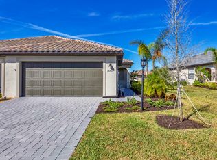 15733 Sunny Day Dr, Bradenton, FL 34211