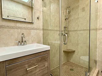 Rented by (Legacy) Elegran