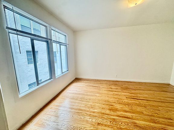 2nd image of 2645 Polk St #102