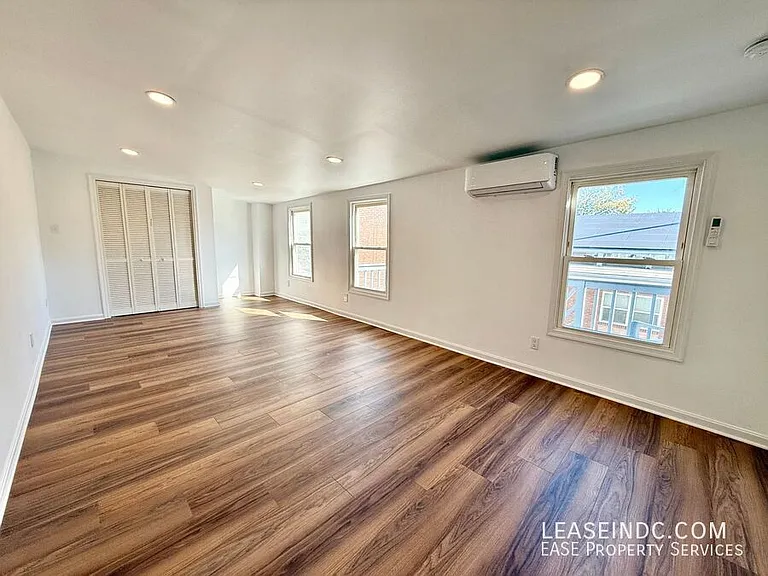 513 N St NW — Photo 27